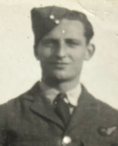 Buttrum Gardiner CWG headstone at