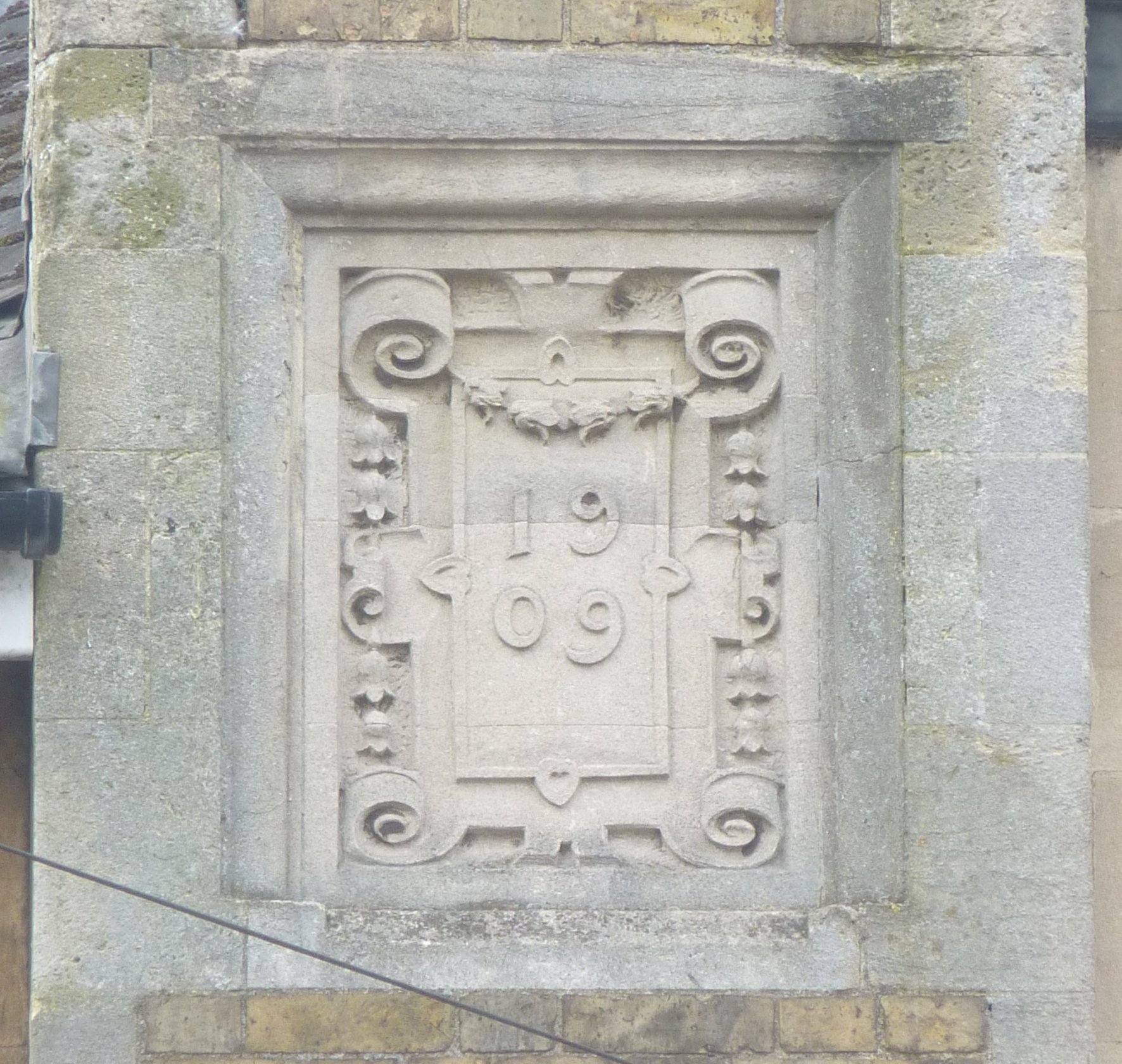 40 Abingdon Road date stone March 2021 cropped